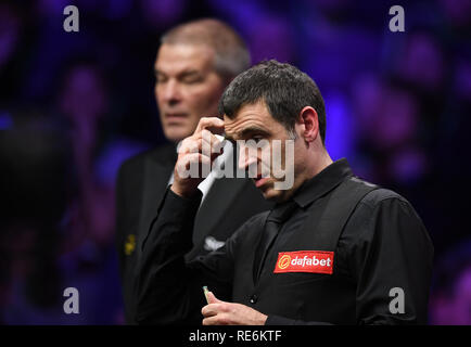 London, Großbritannien. Jan, 2019 20. Dafabet Masters Snooker final, Ronnie O'Sullivan gegen Judd Trump, Ronnie O'Sullivan Kämpfe Form im 8 Rahmen der Credit zu finden: Aktion plus Sport/Alamy leben Nachrichten Stockfoto