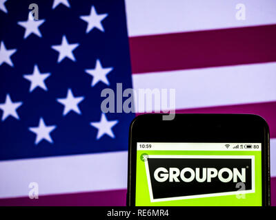 Kiew, Ukraine. Jan, 2019 20. Groupon Firmenlogo gesehen auf einem Smartphone angezeigt. Quelle: Igor Golovniov/SOPA Images/ZUMA Draht/Alamy leben Nachrichten Stockfoto