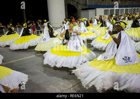 Sao Paulo, Brasilien. Jan, 2019 20. Mitglieder des Samba Schule an der Generalprobe für die bevorstehende Sao Paulo Karneval 2019 nehmen, am Anhembi Sambadrome. Die Paraden findet am 1. und 2. März. Credit: Paulo Lopes/ZUMA Draht/Alamy leben Nachrichten Stockfoto