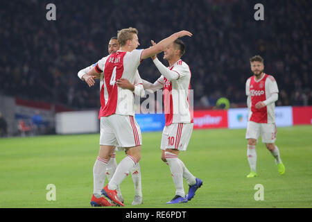 Amsterdam, Niederlande. 20. Januar 2019. Ajax-Team feiert das Ziel während des Spiels gegen Heerenveen für ein Match in der niederländischen Ersten Liga. Amsterdam, Niederlande, 20. Januar 2019. Credit: Federico Guerra Maranesi/Alamy leben Nachrichten Stockfoto