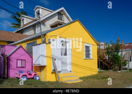 Typische Häuser in Dunmore Town, Harbour Island, Eleuthera. Bahamas Stockfoto