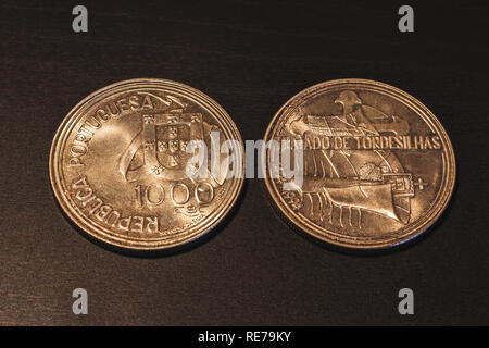 Alten portugiesischen Münzen Escudos', 'Pardo de tordesilhas', Münzen, Geld, Portugal Stockfoto