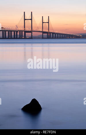 Zweite Severn Crossing, Straßenbrücke über den Fluss Severn zwischen England und Monmouthshire in Wales, Gloucestershire, England Stockfoto