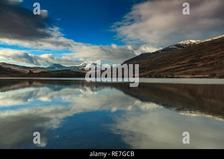 Snowdon über von Llyn Mymbyr, Wales Stockfoto