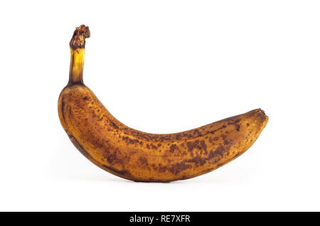 Braun single überreife Banane gegen weiße Hintergrund isoliert Stockfoto