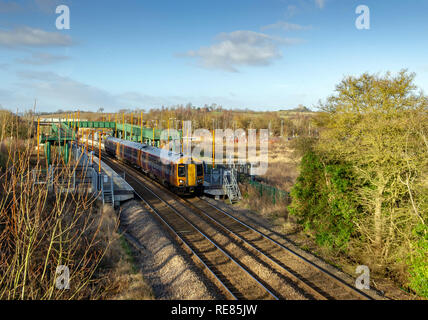 Stratford-upon-Avon Parkway Station, befindet sich auf der Nordseite der Stadt Bishopton, hat seine Leistung sehen ein Wachstum bei den Passagierzahlen uns verbessert Stockfoto