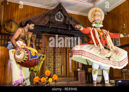 Traditionelle spielen/Tanz, Kerala Kathakali Leistung, Cochin Kochi, Kerala, Indien Stockfoto