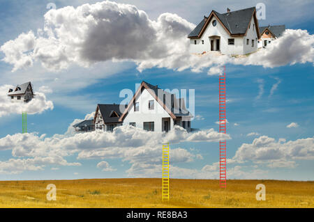 Häuser auf den Wolken und Leitern. Abstrakte Konzept für intelligente Häuser und Cloud Netzwerke. Neue Häuser zu bauen. Stockfoto