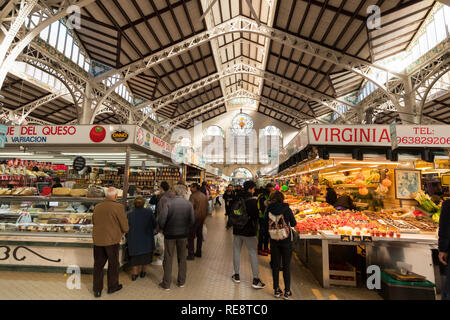 Stände im Inneren von Valencia, Spanien, Europa Stockfoto