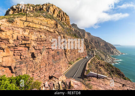 Blick auf die Hohen Küste von Chapmans Peak Drive in Kapstadt Stockfoto