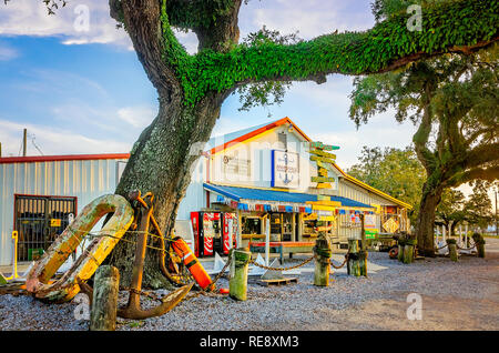 Südliche Live Eichen Flanke Marshall Marine Supply, 23 Dezember, 2018, in Bayou La Batre, Alabama. Stockfoto