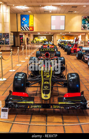 FONTVIEILLE, MONACO - Jun 2017: black LOTUS E21 Renault F1 2013 in Monaco Top Cars Collection Museum. Stockfoto