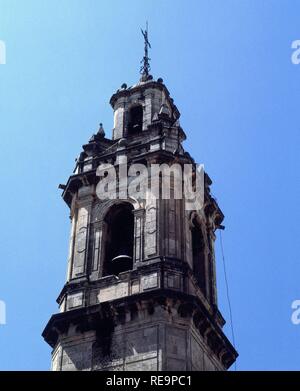 IGL PARROQUIAL - TORRE. Lage: Iglesia de la Asunción. Biar. Alicante. Spanien. Stockfoto