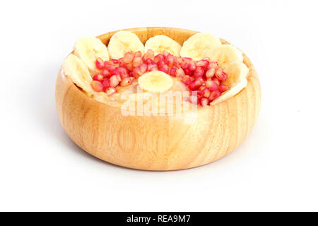 Gesunde Hausgemachte veganes Mittagessen Schüssel. Raw food Konzept Bambus Schale Stockfoto