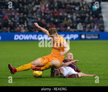 Edinburgh, Schottland, Großbritannien. 20. Januar, 2019. Herz von Midlothian fand am Premiership Rivalen Livingston in der vierten Runde der William Hill schottischen Schale Riegel bei Tynecastle heute. Das Edinburgh Seite kam heraus auf die Oberseite dank einer zweiten Hälfte Schlag von Sean Clare. Sie stellen jetzt Helden des Runden junior Seite Auchinleck Talbot. Im Bild: Jack Hamilton (Livingston) und Steven Naismith (Herz) während der William Hill Scottish Cup vierte Runde zwischen Premiership Rivalen Herzen und Livingston bei Tynecastle, wo die Home Seite es in der fünften Runde Auslosung mit einem Gewinn. Dave Johnston/ Stockfoto