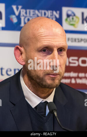 Zwolle, Niederlande 20. Januar 2019 Fußball-niederländischen Eredivisie: PEC Zwolle v Feyenoord Eredivisie 2018-2019 L-R Jaap Stam von Pec Zwolle Stockfoto