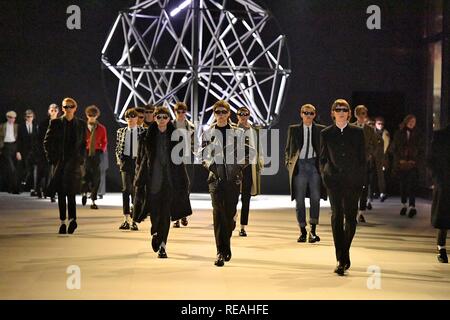 Paris, Frankreich. Jan, 2019 20. Modelle Kreationen von Celine während der Herbst/Winter Kollektion 2019/2020 für Männer in Paris, Frankreich, Jan. 20, 2019. Credit: Piero Biasion/Xinhua/Alamy leben Nachrichten Stockfoto