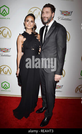 Beverly Hills, Kalifornien, USA. 19. Januar, 2019. Jordana Brewster (L) und Andrew Form nehmen an der 30. jährlichen Producers Guild Awards im Beverly Hilton Hotel am Januar 19, 2019 in Beverly Hills, Kalifornien. Quelle: Jeffrey Mayer/Alamy leben Nachrichten Stockfoto