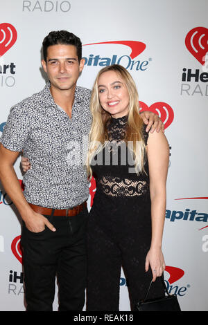 Burbank, CA, USA. Jan, 2019 18. LOS ANGELES - Jan 18: Brunnen Adams, Brandi Cyrus am iHeartRadio Podcast Auszeichnungen auf der iHeartRadio Theater am 18. Januar 2019 in Burbank, CA Credit: Kay Blake/ZUMA Draht/Alamy leben Nachrichten Stockfoto