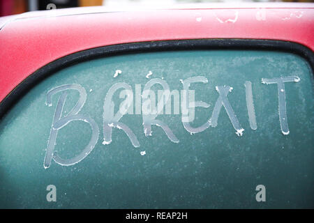 London, Großbritannien, 21. Jan 2019 - eine Brexit Nachricht geschrieben an einem frostigen Autoscheibe nach einer kalten Nacht in der Hauptstadt. Credit: Dinendra Haria/Alamy leben Nachrichten Stockfoto