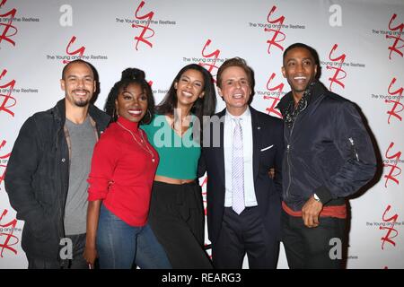 Bryton James, Loren Lott, Alice Jäger, Christian LeBlanc, Brooks Darnell bei der Ankunft für den Jungen und dem rastlosen Feiert 30 Jahre als TV #1 Daytime Drama, CBS Television City, Los Angeles, CA 17. Januar 2019. Foto von: Priscilla Grant/Everett Collection Stockfoto