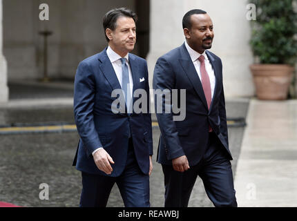 Rom, Italien. 21. Januar 2019. Der Ministerpräsident Giuseppe Conte, trifft der Premierminister der Demokratischen Bundesrepublik Äthiopien, Abiy Ahmed Ali Im pic Giuseppe Conte, Abiy Ahmed Ali Credit: LaPresse/Alamy leben Nachrichten Stockfoto