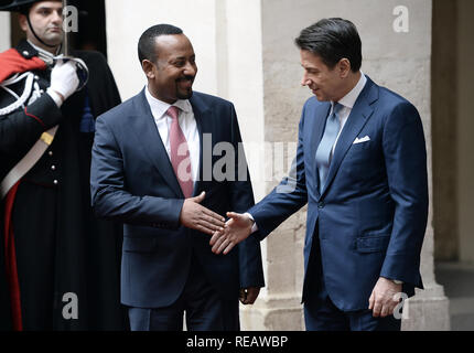Rom, Italien. 21. Januar 2019. Der Ministerpräsident Giuseppe Conte, trifft der Premierminister der Demokratischen Bundesrepublik Äthiopien, Abiy Ahmed Ali Im pic Giuseppe Conte, Abiy Ahmed Ali Credit: LaPresse/Alamy leben Nachrichten Stockfoto