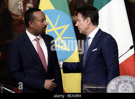 Rom, Italien. 21. Januar 2019. Der Ministerpräsident Giuseppe Conte, trifft der Premierminister der Demokratischen Bundesrepublik Äthiopien, Abiy Ahmed Ali Im pic Giuseppe Conte, Abiy Ahmed Ali Im pic Giuseppe Conte, Abiy Ahmed Ali Credit: LaPresse/Alamy leben Nachrichten Stockfoto
