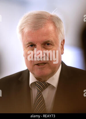 Bonn, Deutschland. Jan, 2019 21. Bundesminister Horst Seehofer (CDU) sind in der Nationalen IT-Situation Mitte des BSI. Quelle: Henning Kaiser/dpa/Alamy leben Nachrichten Stockfoto