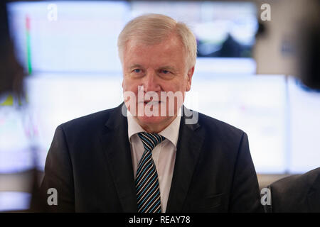 Bonn, Deutschland. Jan, 2019 21. Bundesminister Horst Seehofer (CDU) sind in der Nationalen IT-Situation Mitte des BSI. Quelle: Henning Kaiser/dpa/Alamy leben Nachrichten Stockfoto