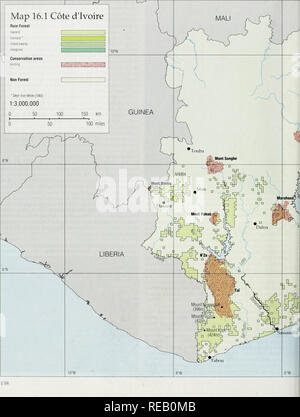 . Die Erhaltung Atlas der tropischen Wälder: Afrika. Côte d'Ivoire. Bitte beachten Sie, dass diese Bilder sind von der gescannten Seite Bilder, die digital für die Lesbarkeit verbessert haben mögen - Färbung und Aussehen dieser Abbildungen können nicht perfekt dem Original ähneln. extrahiert. Sayer, J.A., Harcourt, C.S., Collins, N. M.. IUCN Stockfoto