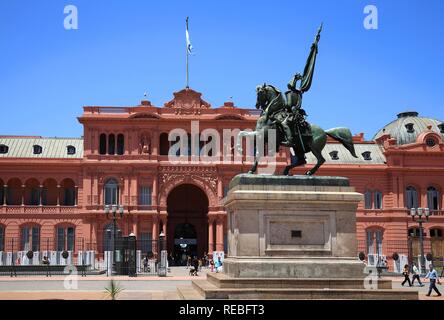 Casa Rosada, Presidential Palace auf der östlichen Seite der Plaza de Mayo Square, Buenos Aires, Argentinien Stockfoto