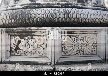 Dekorative Formen einer Spalte Base, Apollo Tempel, Didyma, Türkei Stockfoto