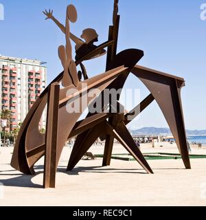 Skulptur Homenatge a la Natacio von Alfredo Lanz auf San Sebastia Strand, Barcelona, Katalonien, Spanien, Europa Stockfoto