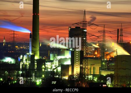 Waste-to-energy-Anlage Essen-Karnap, RWE Power AG, Essen, Emscher Kläranlage Bottrop, Ruhrgebiet, Nordrhein-Westfalen Stockfoto