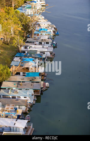 Hausboote günstig bei Bruce's Bend Marina in der Nähe von Mildura. Stockfoto