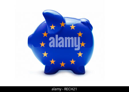 Piggy Bank in den Farben der EU-Flagge auf Weiß in einem Finanz, Wirtschaft oder Anlagekonzept isoliert Stockfoto