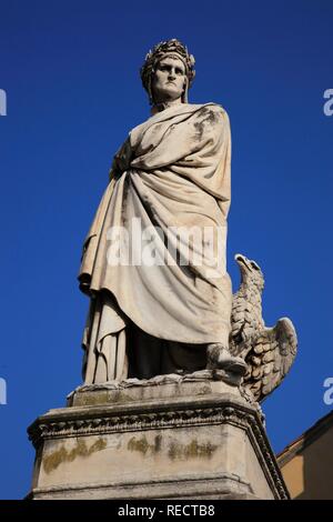 Statue von Dante auf der Piazza Santa Croce, Firenze, Florenz, Toskana, Italien, Europa Stockfoto