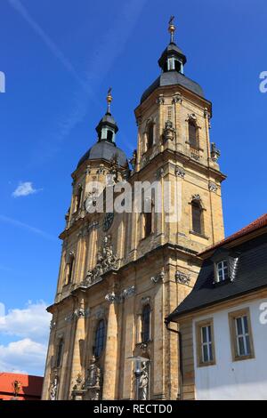 Wallfahrtskirche der Heiligen Dreifaltigkeit des Franziskanerklosters, Fassade nach der Renovierung 2009 Goessweinstein Stockfoto