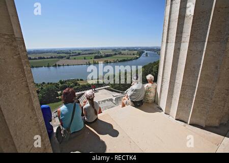 Blick von der Walhalla Memorial Hall of Fame für lobenswert und aus Deutschen, an der Donau, in der Nähe von Donaustauf Stockfoto