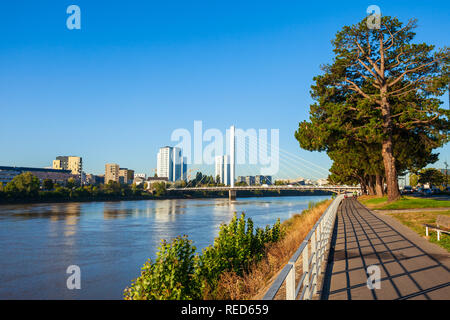 Nantes Antenne Panoramablick. Nantes ist eine Stadt in der Region Loire-Atlantique in Frankreich Stockfoto