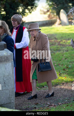 20. Januar 2019 Norfolk UK britische Königin Elizabeth besucht einen sonntäglichen Gottesdienst in der St. Peter's Kirche in Wolferton in der Nähe der Königin Sandringham Estate Stockfoto