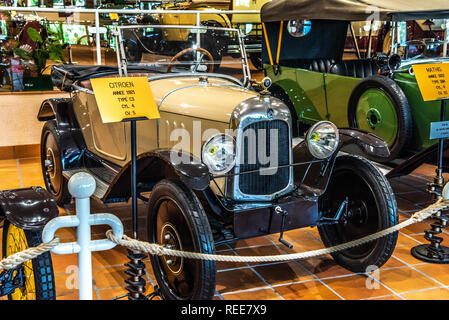 FONTVIEILLE, MONACO - Jun 2017: beige CITROEN C3 1921 in Monaco Top Cars Collection Museum. Stockfoto