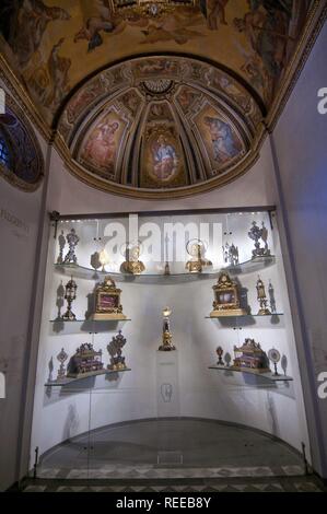 Der Kreuzgang im Inneren der Basilika San Paolo fuori le Mura (Basilika St. Paul vor den Mauern) Rom, Latium, Italien Foto © Fabio Mazzarella/Si Stockfoto