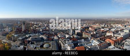 Leipzig, Deutschland - 15 November, 2018 Panoramablick über Leipzig, Deutschland, mit Wohn- und Geschäftshäusern. Stockfoto