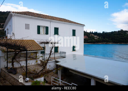 Europa Griechenland Korfu die Durrell Familie weiße Haus in Kalami Bay Die ursprüngliche Heimat der Durrells jetzt ein Restaurant und Inn Stockfoto