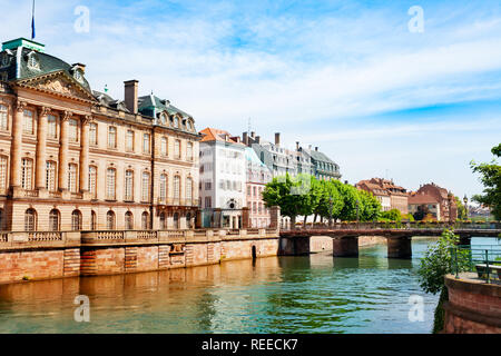 Rohan Palast am Ufer des Flusses Ill in Straßburg Stockfoto