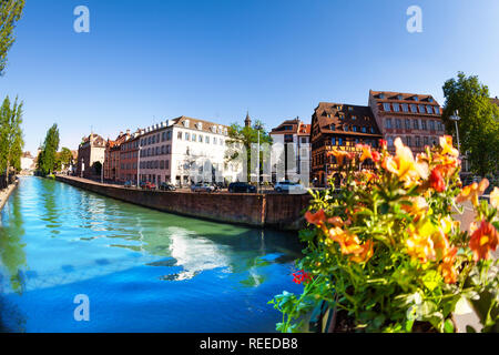 Viertel Petit France in Straßburg Blick über Fluss Stockfoto