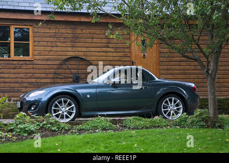 Blue Mazda MX-5 Mkiii. Stockfoto