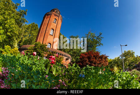 Alten Ziegel Wasserturm Le Chateau d'Eau in Toulouse Stockfoto